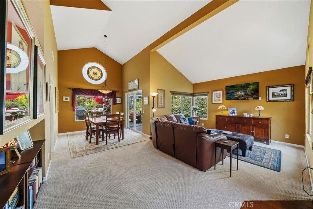 Image 10 of property listing at 16701 Lake Knoll Parkway, Riverside, CA 92503