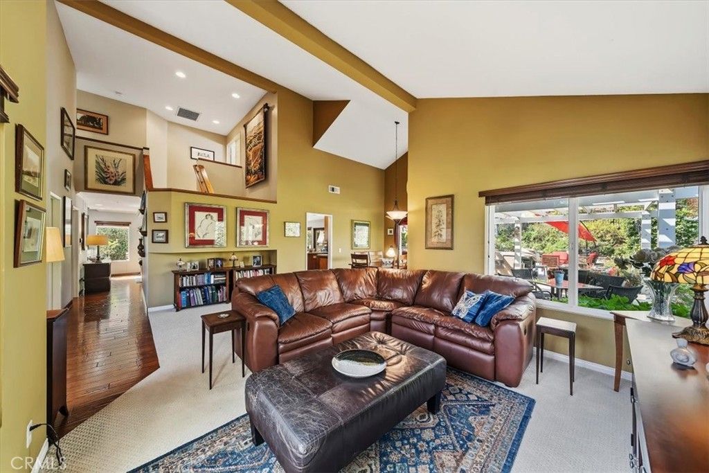 Image 11 of property listing at 16701 Lake Knoll Parkway, Riverside, CA 92503