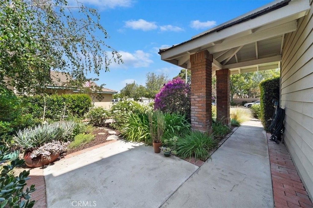 Image 39 of property listing at 16701 Lake Knoll Parkway, Riverside, CA 92503