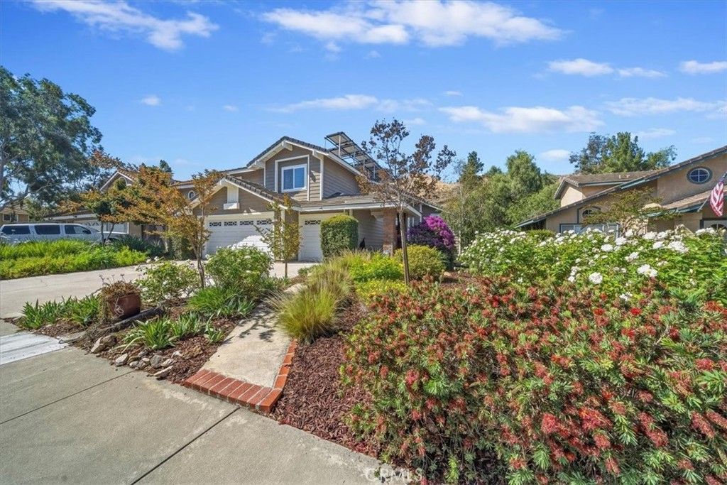 Image 4 of property listing at 16701 Lake Knoll Parkway, Riverside, CA 92503