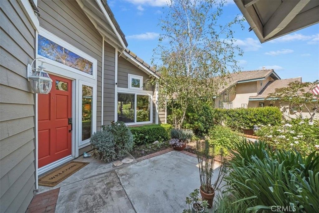 Image 7 of property listing at 16701 Lake Knoll Parkway, Riverside, CA 92503