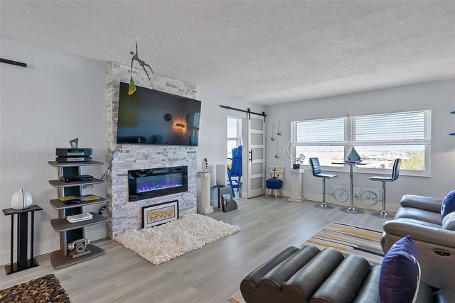 4725 COVE CIRCLE 704, St Petersburg, FL 33708