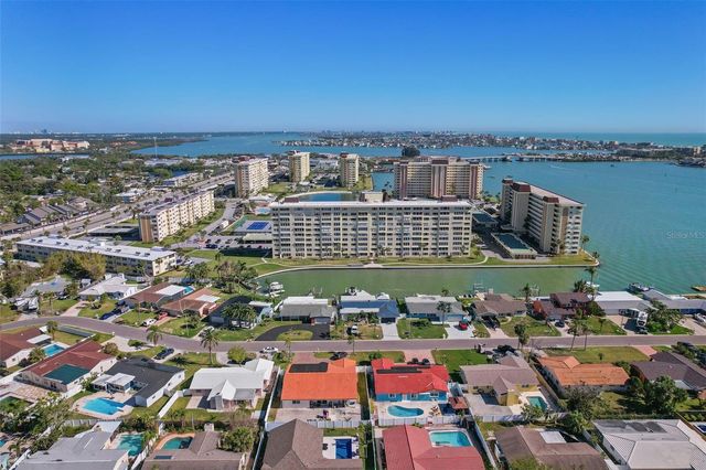 4725 COVE CIRCLE 704, St Petersburg, FL 33708