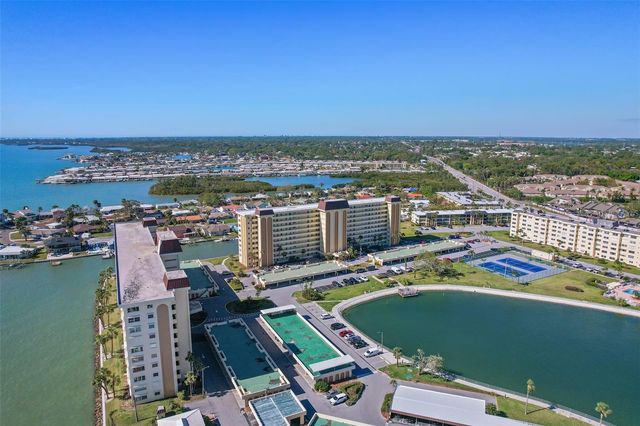 4725 COVE CIRCLE 704, St Petersburg, FL 33708