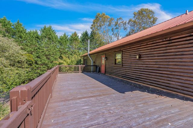 32 Mountain Meadows Drive, Hayesville, NC 28904