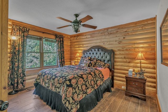 32 Mountain Meadows Drive, Hayesville, NC 28904