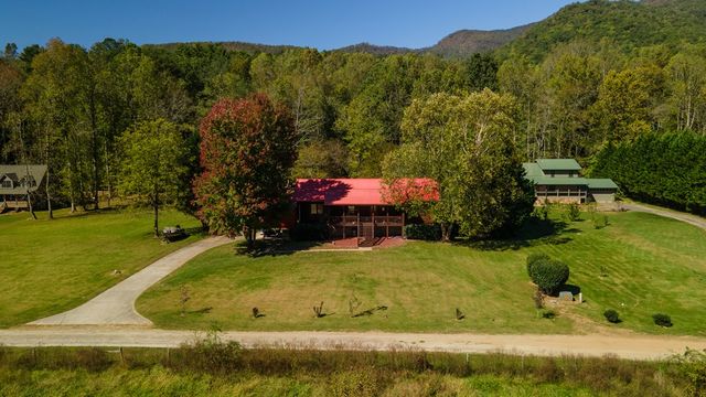 32 Mountain Meadows Drive, Hayesville, NC 28904
