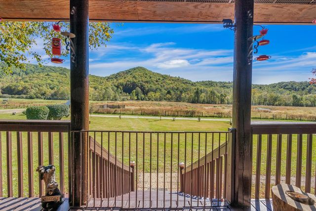 32 Mountain Meadows Drive, Hayesville, NC 28904