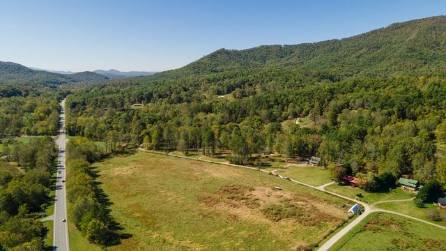 32 Mountain Meadows Drive, Hayesville, NC 28904