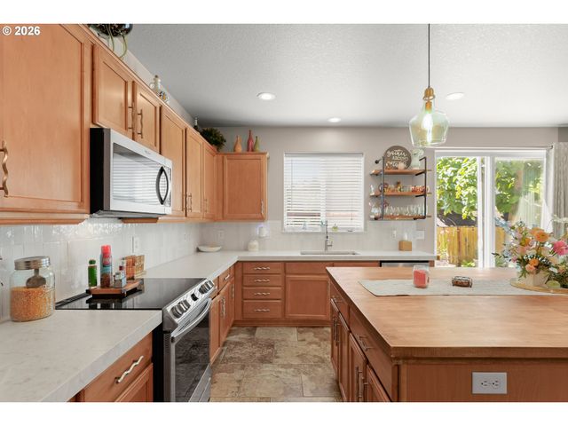 5352 Sw Sequoia Dr, Tualatin, OR 97062