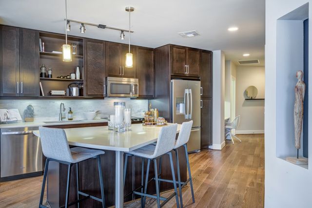 350 N St Paul Street 3002, Dallas, TX 75201