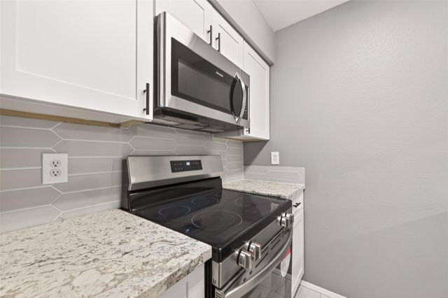 2100 Wilcrest Drive 225, Houston, TX 77042