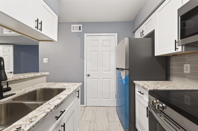 2100 Wilcrest Drive 225, Houston, TX 77042