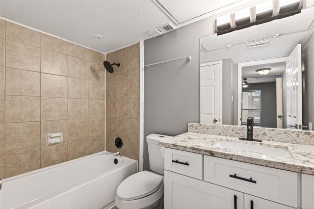 2100 Wilcrest Drive 225, Houston, TX 77042