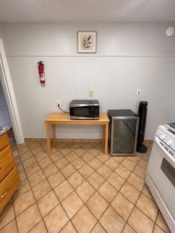 29 Chetwynd Rd 2, Somerville, MA 02144
