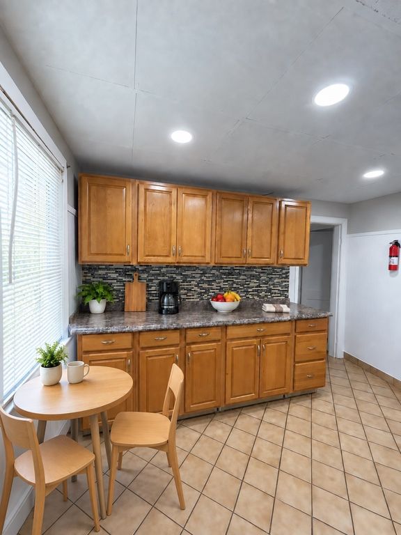 29 Chetwynd Rd 2, Somerville, MA 02144