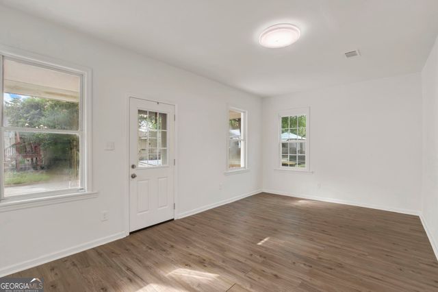 1701 Grove Street, Savannah, GA 31401