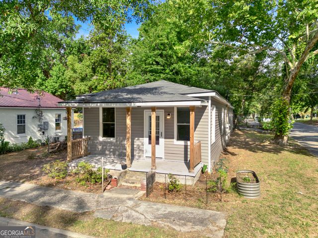 1701 Grove Street, Savannah, GA 31401