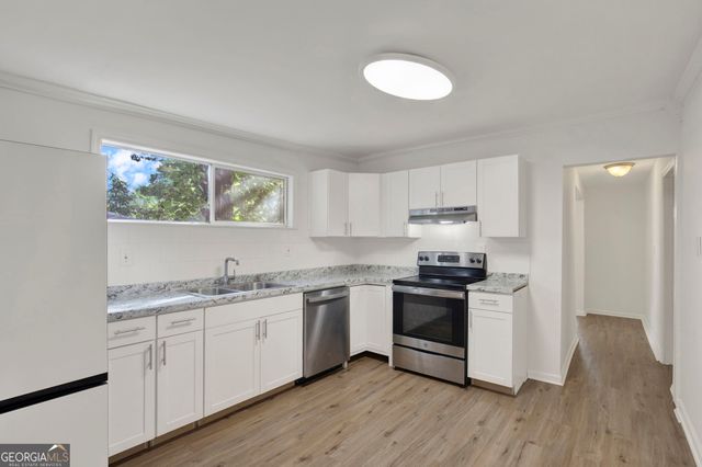 1701 Grove Street, Savannah, GA 31401