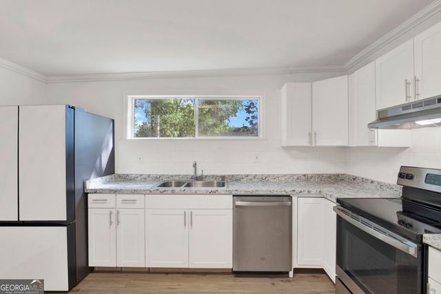 1701 Grove Street, Savannah, GA 31401