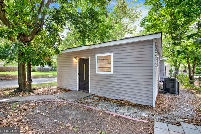 1701 Grove Street, Savannah, GA 31401