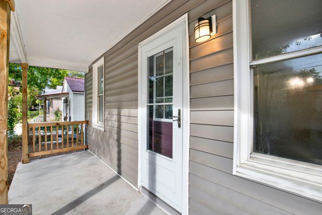1701 Grove Street, Savannah, GA 31401