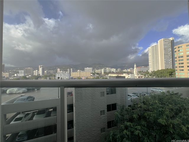 1448 Young Street 804, Honolulu, HI 96814
