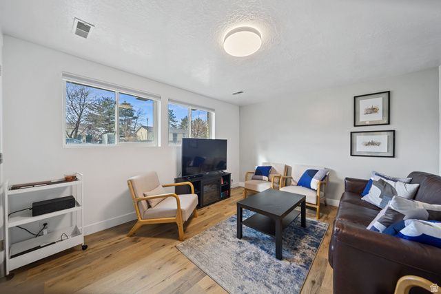 917 E 7865 S, Sandy, UT 84094