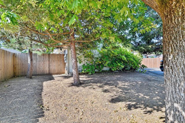 151 W Park Street, Grants Pass, OR 97527
