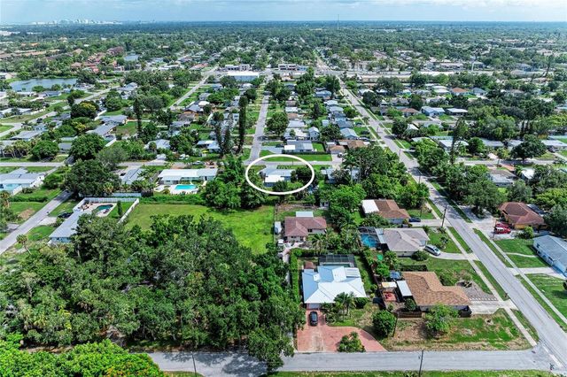 3138 WILLIAMSBURG STREET, Sarasota, FL 34231