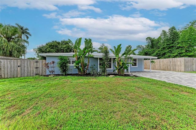 3138 WILLIAMSBURG STREET, Sarasota, FL 34231