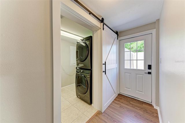 3138 WILLIAMSBURG STREET, Sarasota, FL 34231