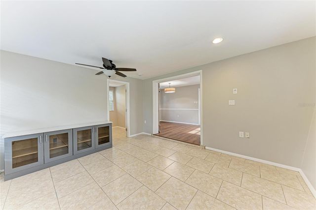 3138 WILLIAMSBURG STREET, Sarasota, FL 34231