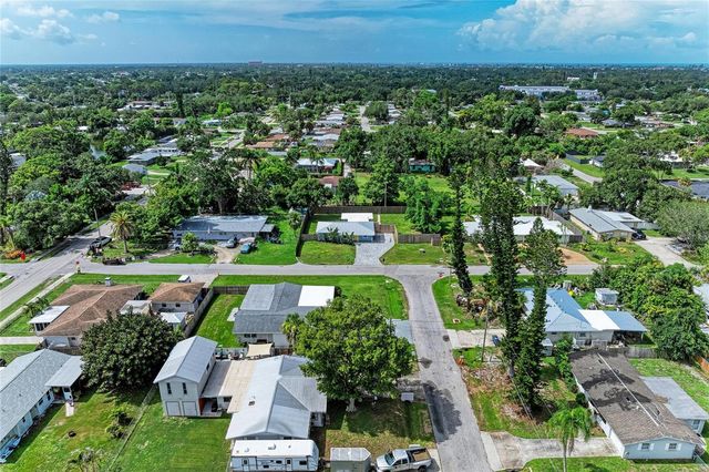 3138 WILLIAMSBURG STREET, Sarasota, FL 34231