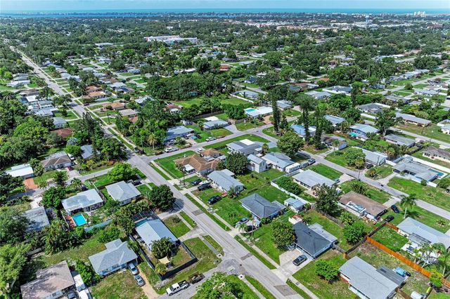 3138 WILLIAMSBURG STREET, Sarasota, FL 34231