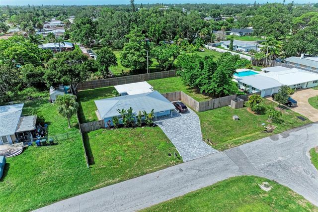 3138 WILLIAMSBURG STREET, Sarasota, FL 34231