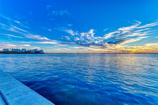 3138 WILLIAMSBURG STREET, Sarasota, FL 34231