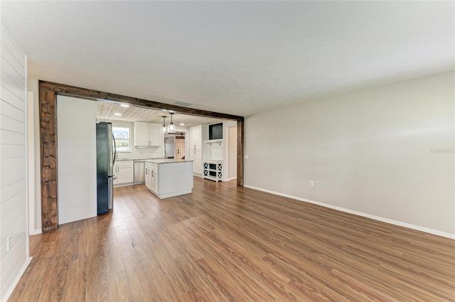 3138 WILLIAMSBURG STREET, Sarasota, FL 34231