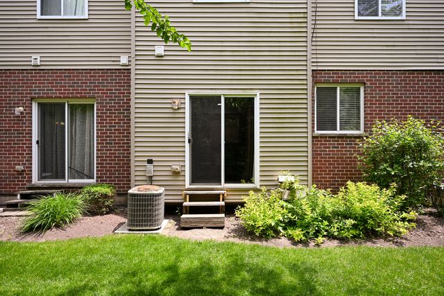 16623 Willow Walk Drive, Lockport, IL 60441