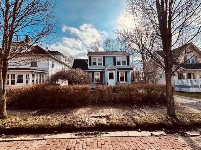 684 DAVENPORT Street, Meadville, PA 16335