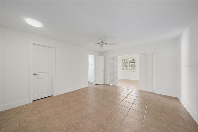 597 SPANISH DRIVE N 12, Longboat Key, FL 34228