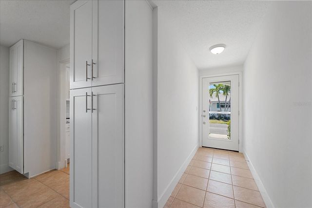 597 SPANISH DRIVE N 12, Longboat Key, FL 34228