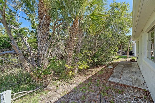 597 SPANISH DRIVE N 12, Longboat Key, FL 34228