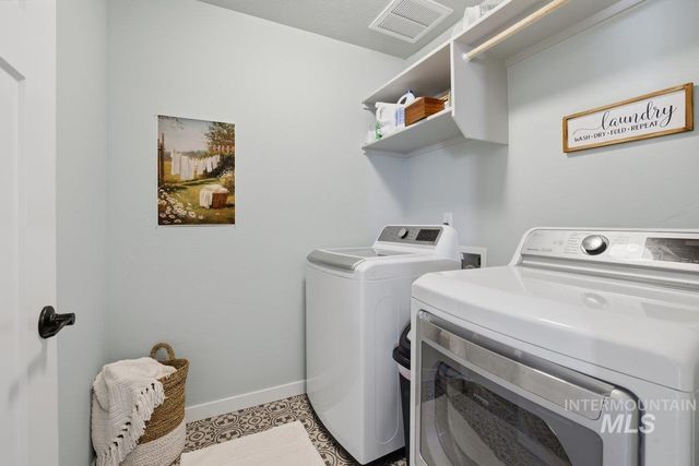 3812 E Rock Falls St, Nampa, ID 83686