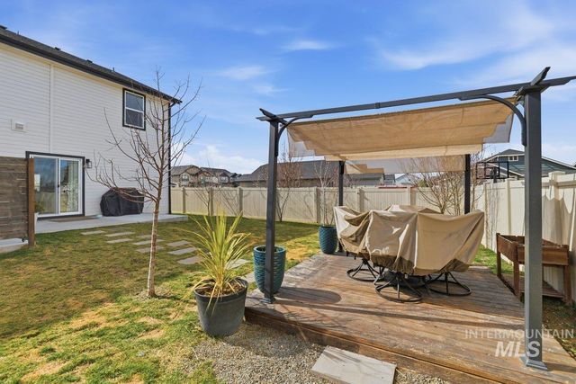 3812 E Rock Falls St, Nampa, ID 83686