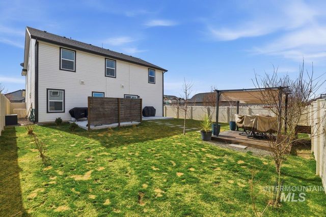 3812 E Rock Falls St, Nampa, ID 83686