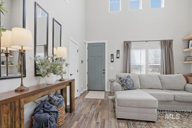 3812 E Rock Falls St, Nampa, ID 83686