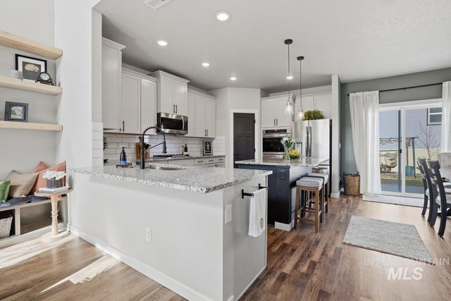 3812 E Rock Falls St, Nampa, ID 83686