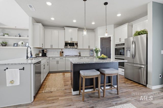 3812 E Rock Falls St, Nampa, ID 83686