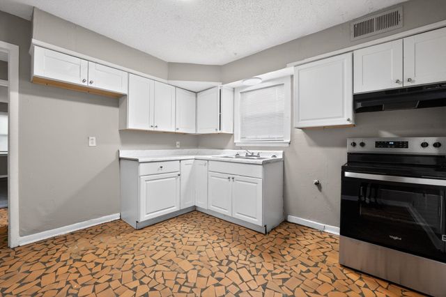 4646 APPLEGATE RD, Memphis, TN 38109